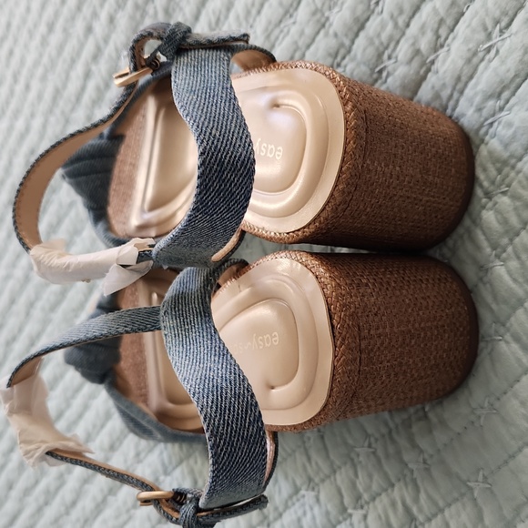 NEW Easy Spirit Denim Sandals 8.5 - Picture 4 of 8